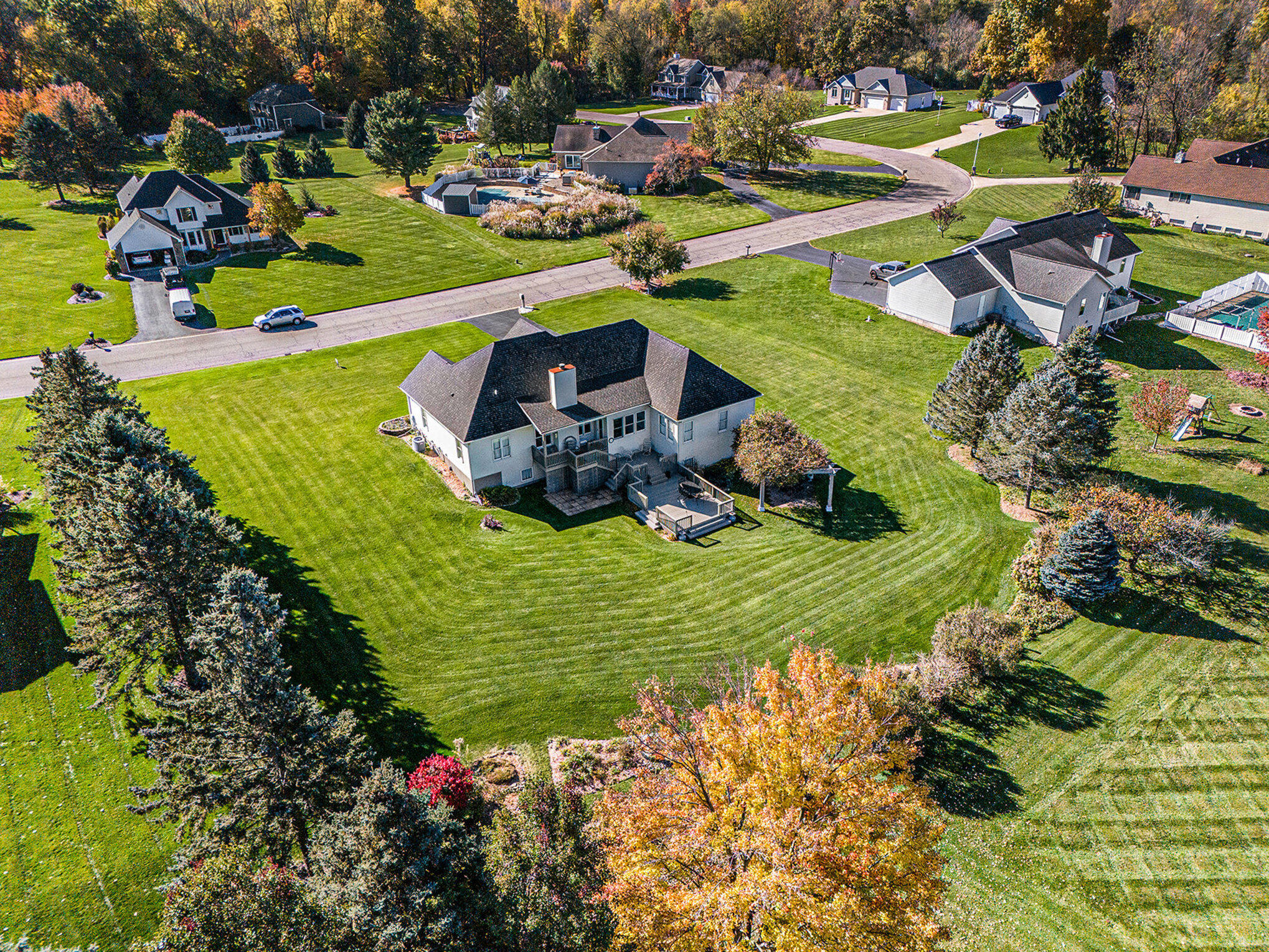 18 West Suttons Ridge Battle Creek, MI 49014 - Photo 32 of 41 dji_20251027122612_0462_d_86