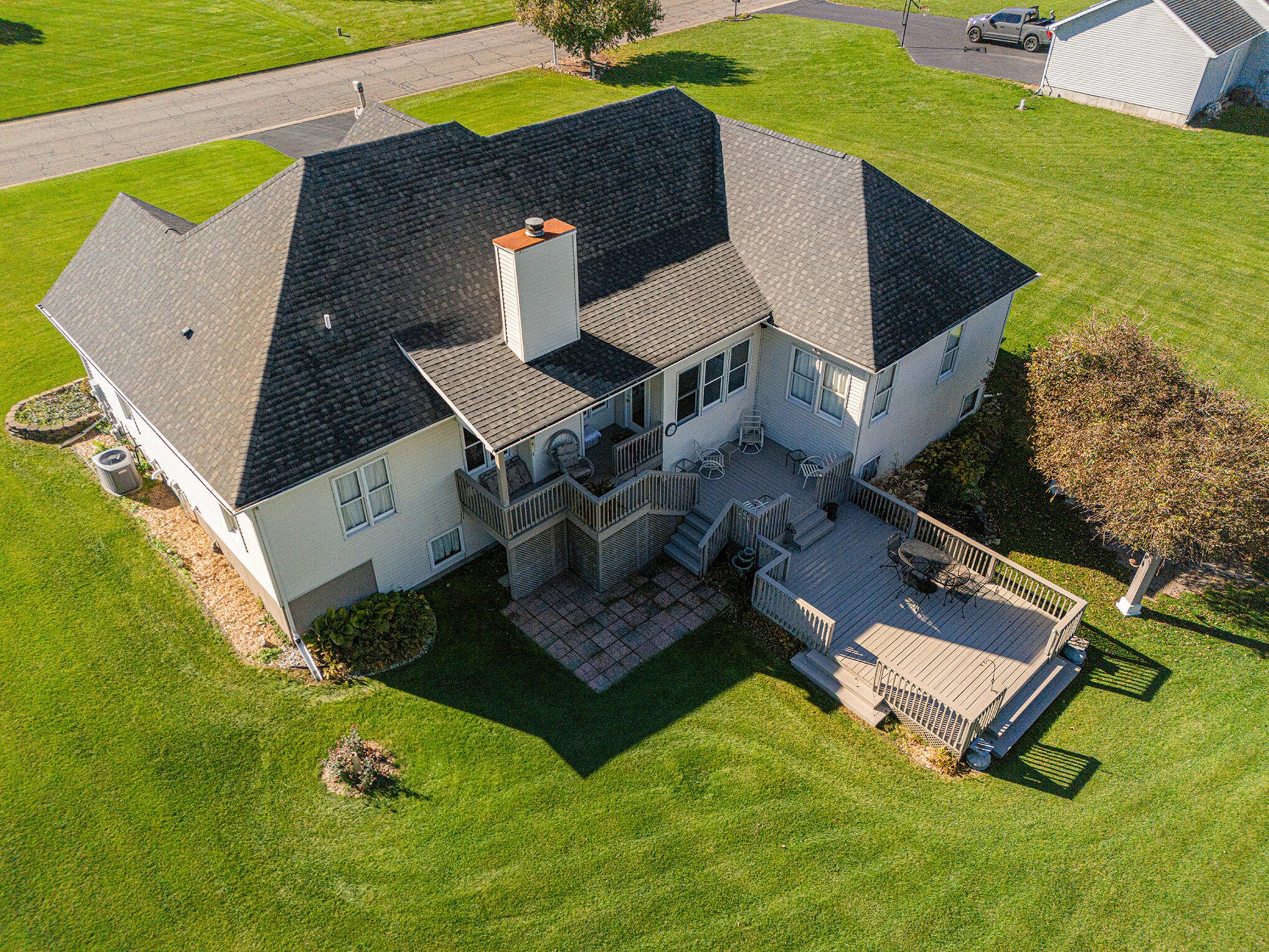 18 West Suttons Ridge Battle Creek, MI 49014 - Photo 33 of 41 dji_20251027122645_0464_d_596