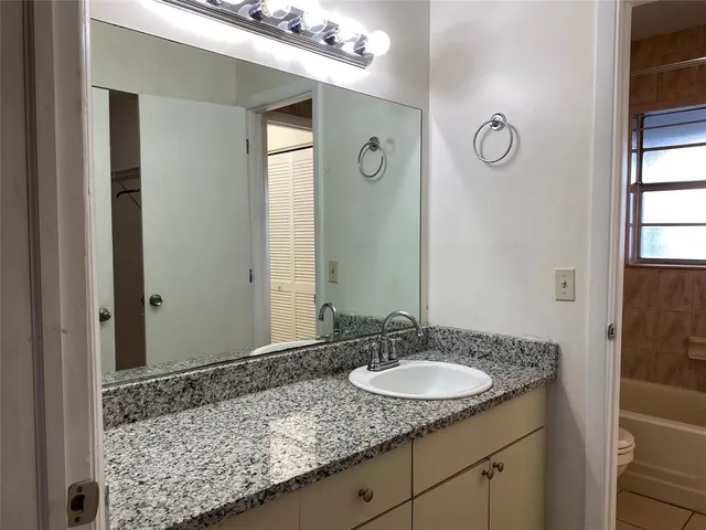 $1,300 | 7807 Golf Cir Drive, Unit 306, Margate, FL 33063