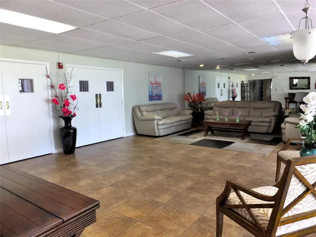 $1,300 | 7807 Golf Cir Drive, Unit 306, Margate, FL 33063