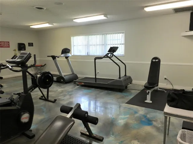 $1,300 | 7807 Golf Cir Drive, Unit 306, Margate, FL 33063