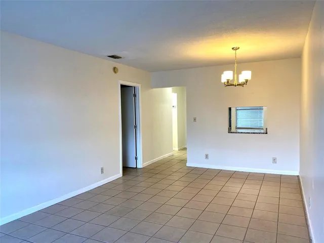 $1,300 | 7807 Golf Cir Drive, Unit 306, Margate, FL 33063