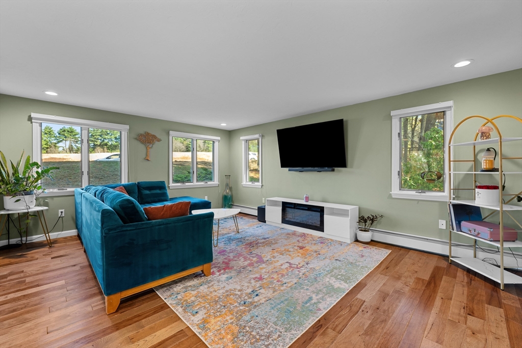 21 Dug Hill Road Holland, MA 01521 - Photo 11 of 28