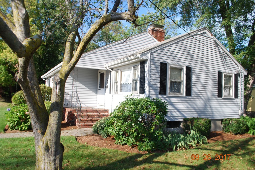 15 Valley Road Boston, MA 02124 - Photo 3 of 16