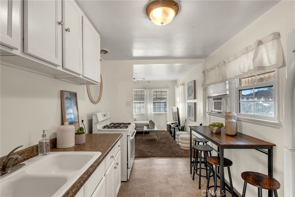 12233 Academy Artesia, CA 90701 - Photo 3 of 40