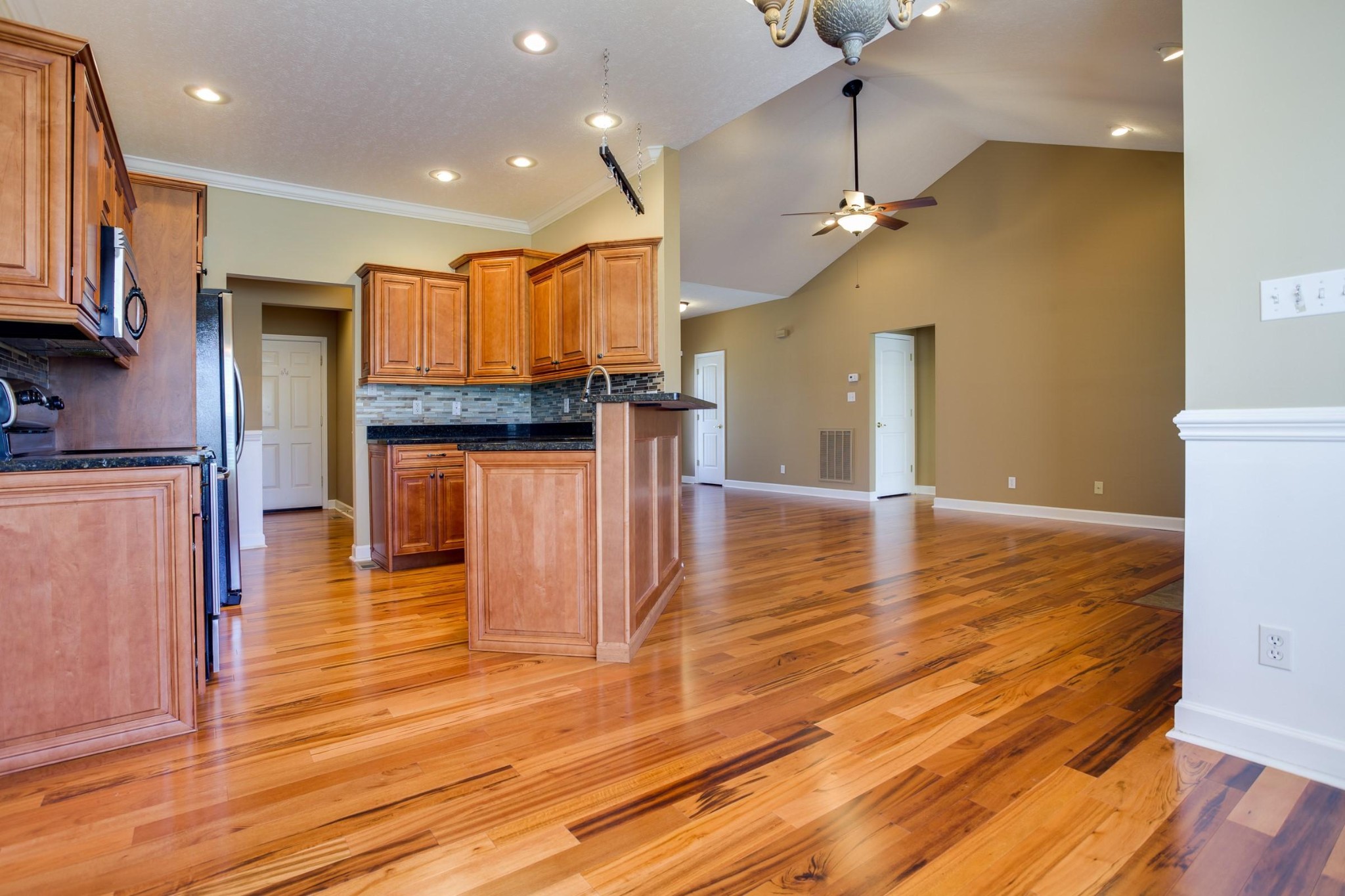 206 Inata Lane Loudon, TN 37774 - Photo 12 of 40 Gallery Image 12