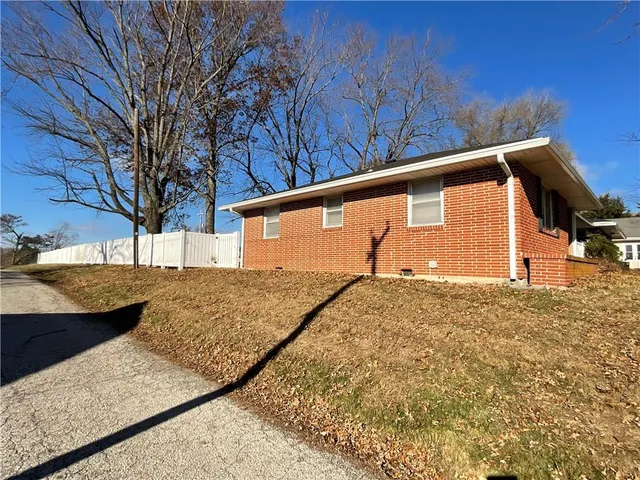 $215,000 | 712 South Sloan Street, Maysville, MO 64469