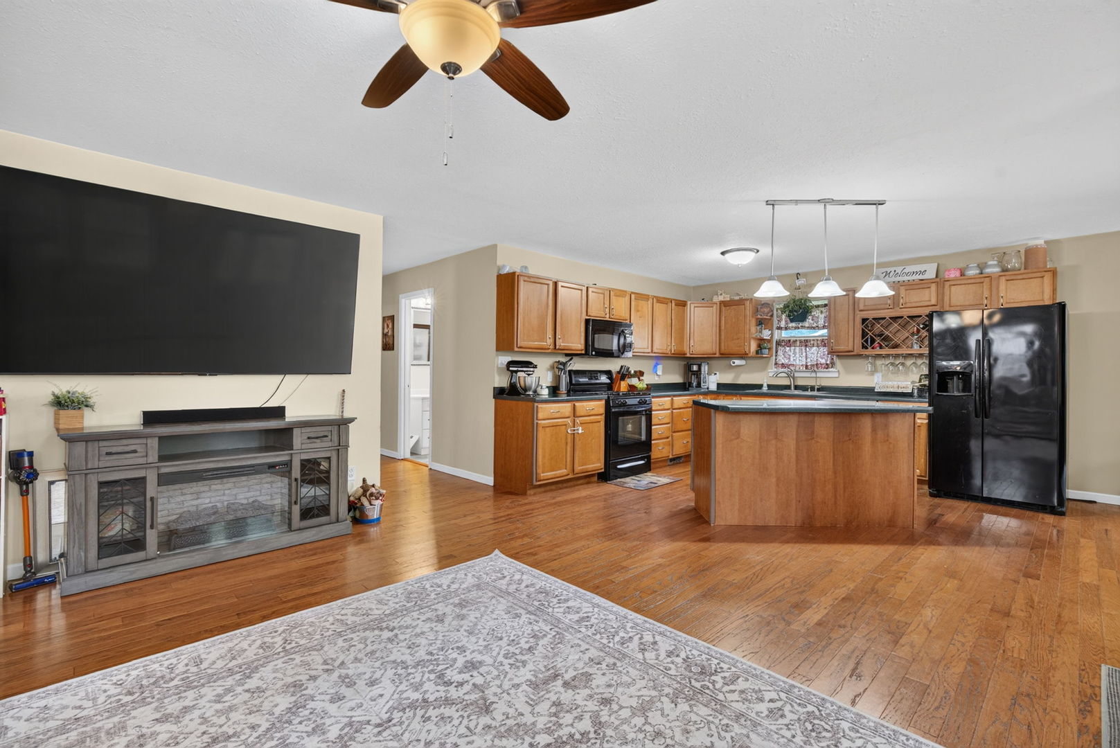 207 Main Street Cornell, IL 61319 - Photo 6 of 28