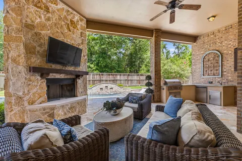 $799,000 | 23011 Creek Park Drive, Spring, TX 77389