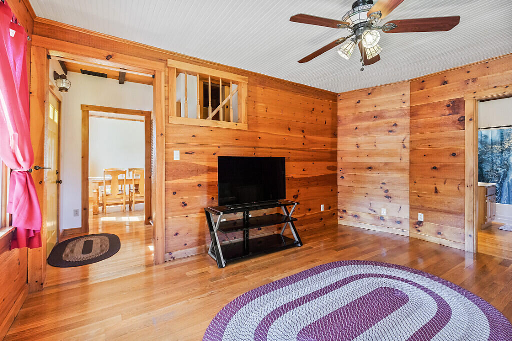 402 Waldoboro Road Friendship, ME 04547 - Photo 18 of 43 18_BP5A7803_DxO_mls
