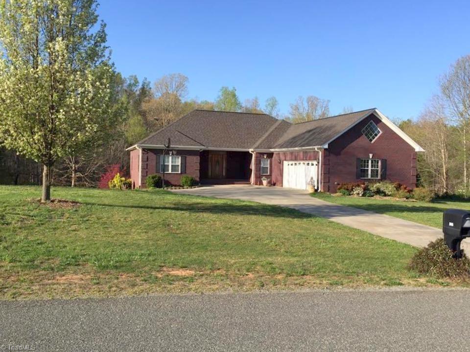 245 Laurel Ridge Lane Lexington, NC 27295 - Photo 3 of 23 Gallery Image 3