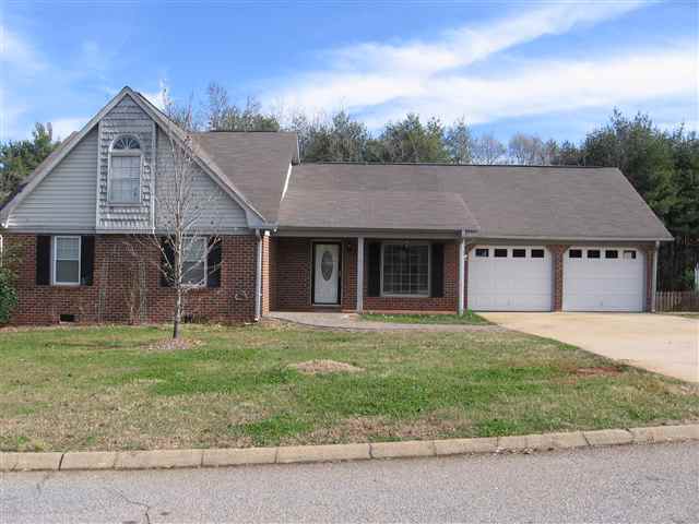 118 Northridge Road Greer, SC 29650 - Photo 1 of 8 Gallery Image 1