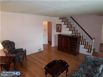 444 Colfax Road Havertown, PA 19083 - Photo 3 of 12 Living Room
