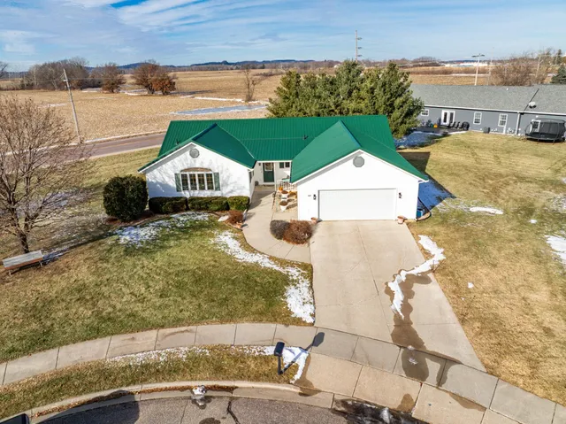 $349,888 | 921 Stewart Court, Mauston, WI 53948