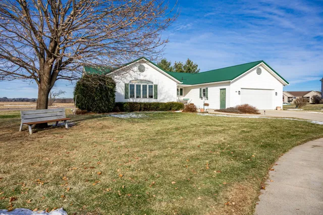 $349,888 | 921 Stewart Court, Mauston, WI 53948