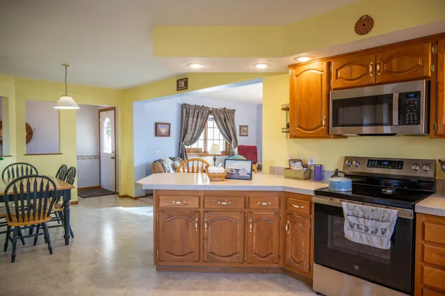 $349,888 | 921 Stewart Court, Mauston, WI 53948