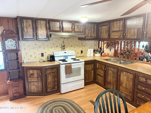 $94,900 | 27 Rose Drive, Jackson, NJ 08527