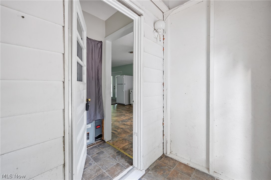 4570 Pymatuning Lake Road Andover, OH 44003 - Photo 28 of 38 Mudroom entry