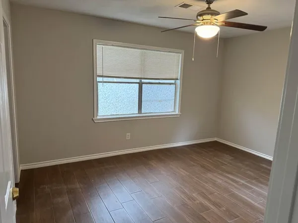 $1,900 | 1609 Camille Street, Pasadena, TX 77506