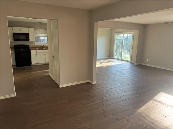 $1,900 | 1609 Camille Street, Pasadena, TX 77506