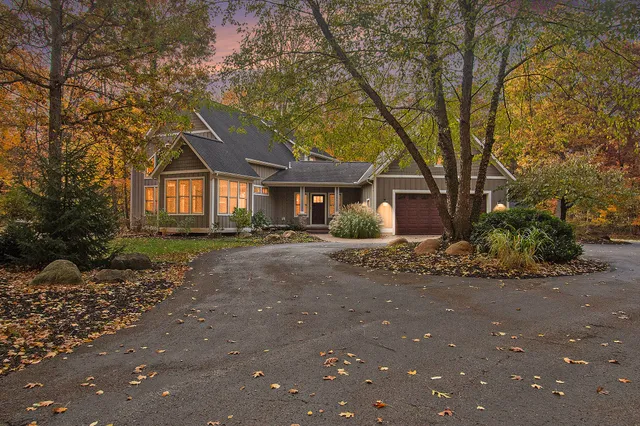 $675,000 | 3464 Jeffrey Spur, Hamilton, MI 49419