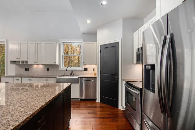 $675,000 | 3464 Jeffrey Spur, Hamilton, MI 49419