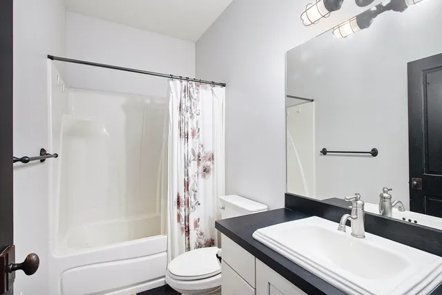 $675,000 | 3464 Jeffrey Spur, Hamilton, MI 49419