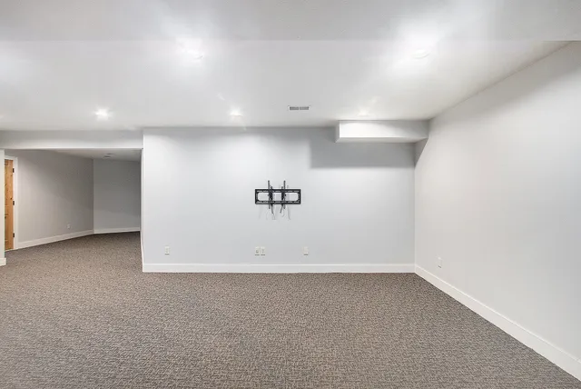 $675,000 | 3464 Jeffrey Spur, Hamilton, MI 49419