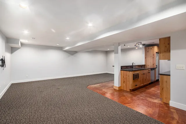 $675,000 | 3464 Jeffrey Spur, Hamilton, MI 49419