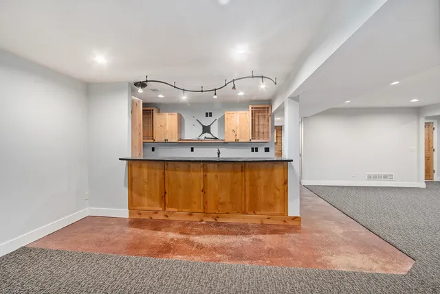 $675,000 | 3464 Jeffrey Spur, Hamilton, MI 49419