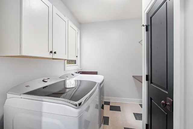 $675,000 | 3464 Jeffrey Spur, Hamilton, MI 49419