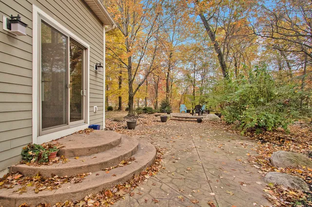 $675,000 | 3464 Jeffrey Spur, Hamilton, MI 49419