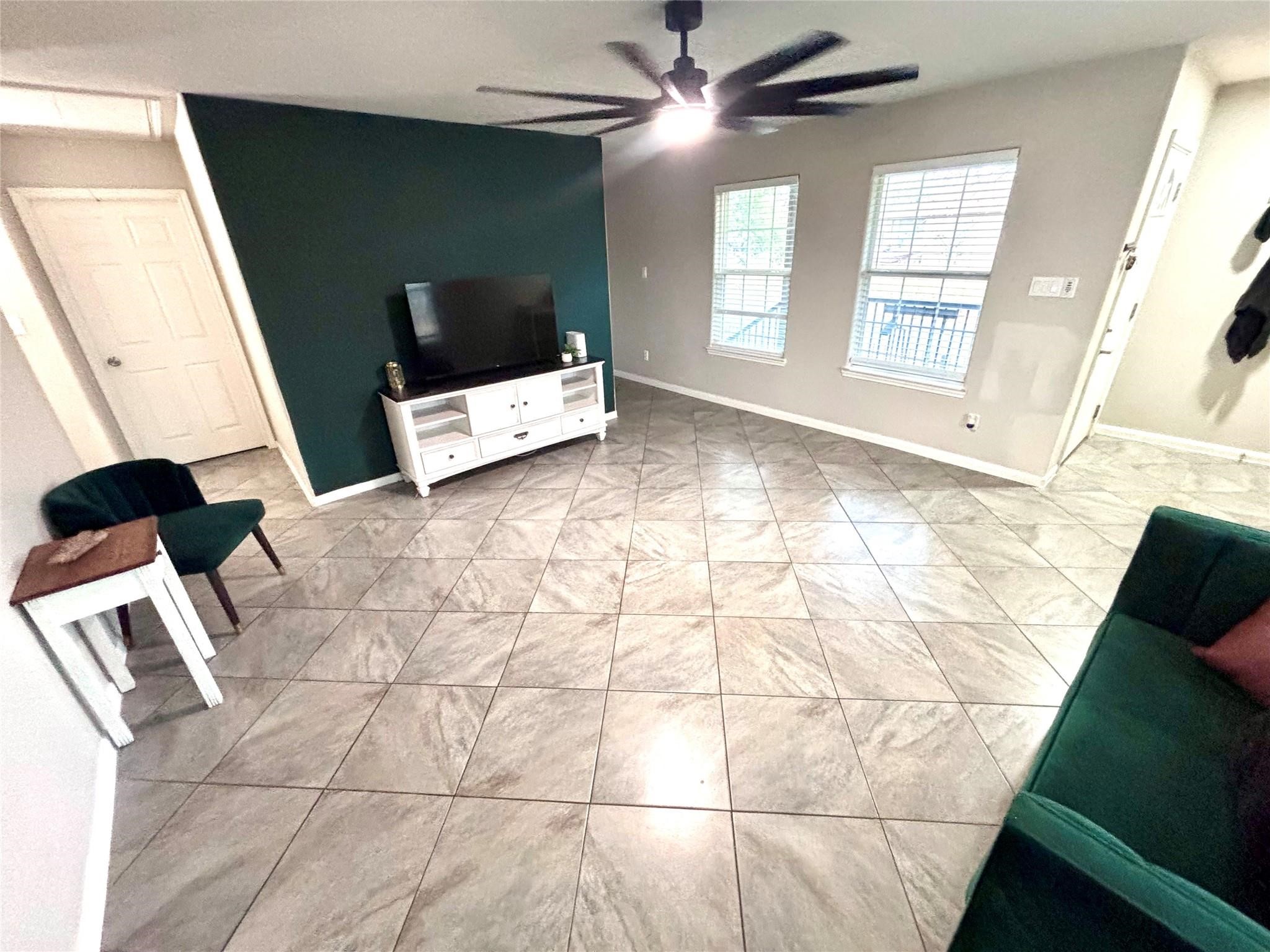 910 Rosewick Street Houston, TX 77015 - Photo 4 of 13