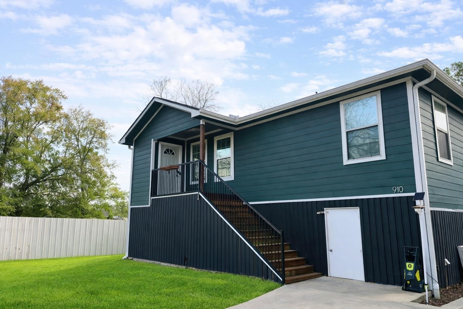 910 Rosewick Street Houston, TX 77015 - Photo 10 of 13