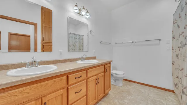 $575,000 | 3011 Rolling Hills Drive, Newton, WI 54220