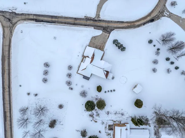 $575,000 | 3011 Rolling Hills Drive, Newton, WI 54220