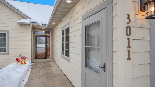 $575,000 | 3011 Rolling Hills Drive, Newton, WI 54220