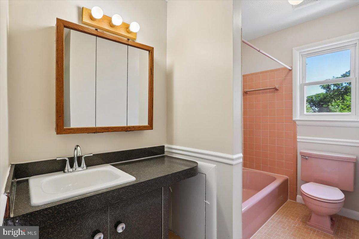10701 Brunswick Avenue Silver Spring, MD 20902 - Photo 25 of 50 Hall Bathroom