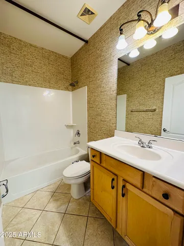 $1,995 | 3823 East Palmer Street, Gilbert, AZ 85298