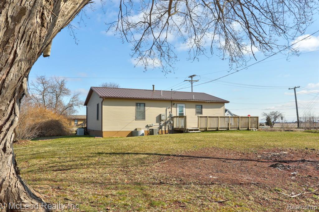 7507 West Caro Road Reese, MI 48757 - Photo 1 of 29