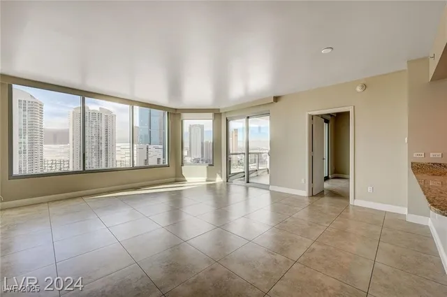 $3,500 | 222 Karen Avenue, Unit 2101, Las Vegas, NV 89109