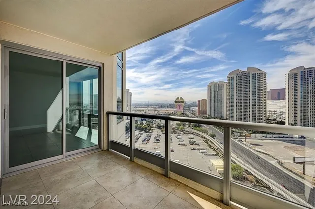 $3,500 | 222 Karen Avenue, Unit 2101, Las Vegas, NV 89109