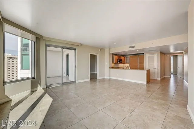 $3,500 | 222 Karen Avenue, Unit 2101, Las Vegas, NV 89109