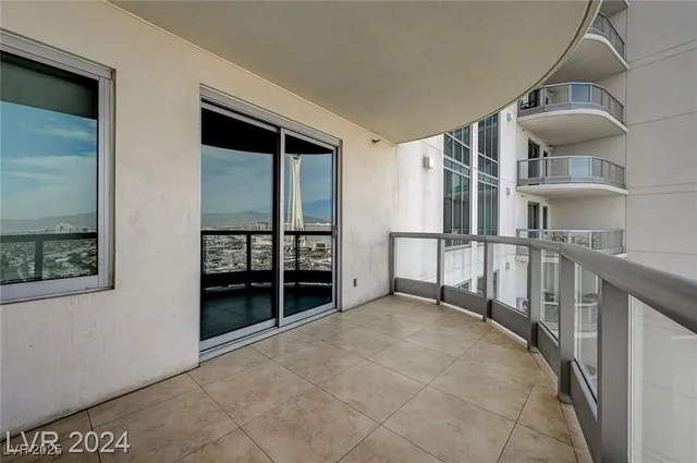 $3,500 | 222 Karen Avenue, Unit 2101, Las Vegas, NV 89109