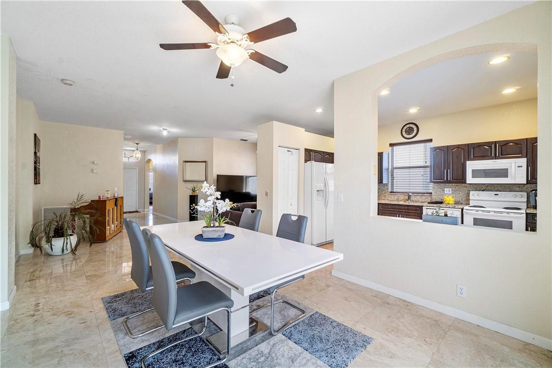 6868 Northwest 33rd Street Pompano Beach, FL 33063 - Photo 7 of 45 Photo 7