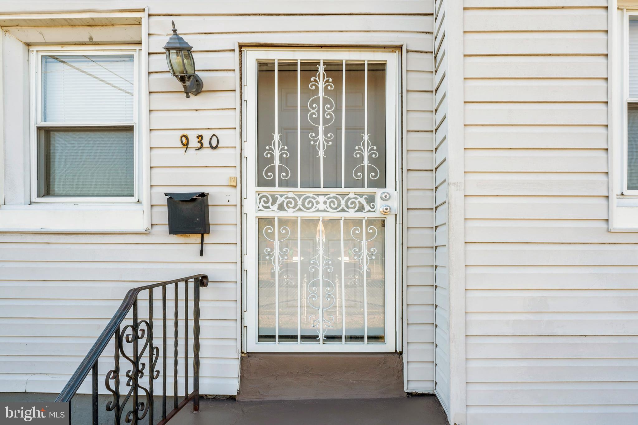 930 Burnside Road Sharon Hill, PA 19079 - Photo 33 of 35 Front door