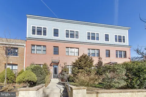 $625,000 | 2012 D Street Northeast, Unit 4, Washington, DC 20002