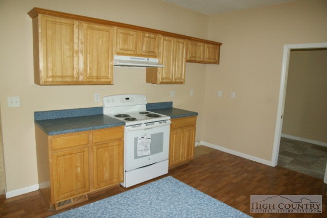 2080 Worley Road Banner Elk, NC 28604 - Photo 8 of 15 Gallery Image 8