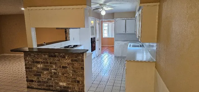 $1,800 | 9331 Meaux Drive, Houston, TX 77031