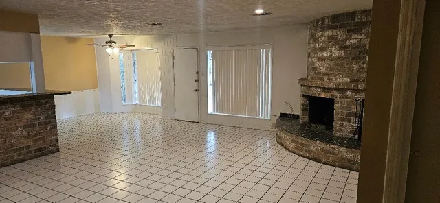 $1,800 | 9331 Meaux Drive, Houston, TX 77031